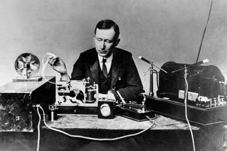 Guglielmo Marconi, Mengembangkan Sistem Telegrafi Tanpa Kabel